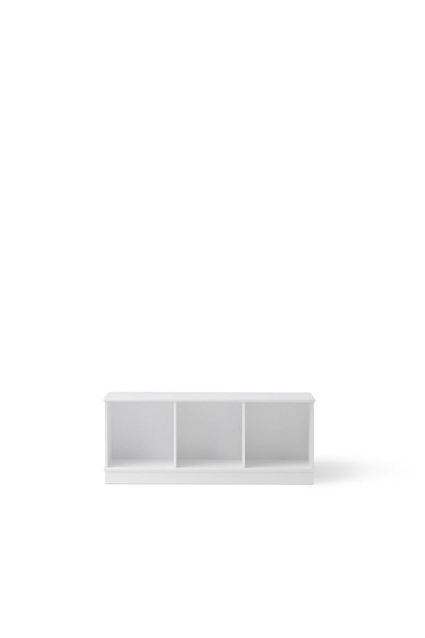 Wood Shelving unit 3x1 horizontal w. base van Oliver Furniture | Kids Conceptstore Le Fanfare