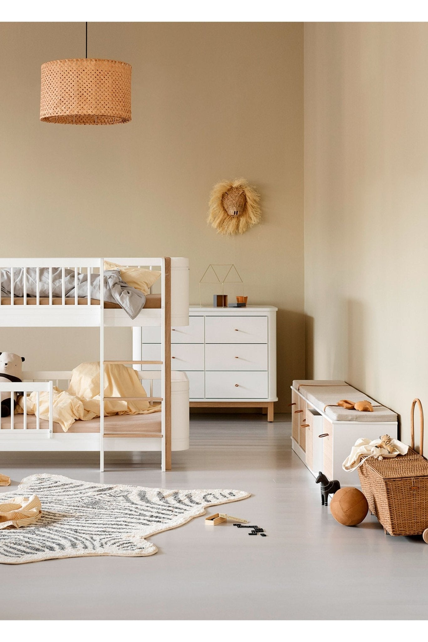 Wood Shelving unit 5x1 horizontal w. support van Oliver Furniture | Kids Conceptstore Le Fanfare