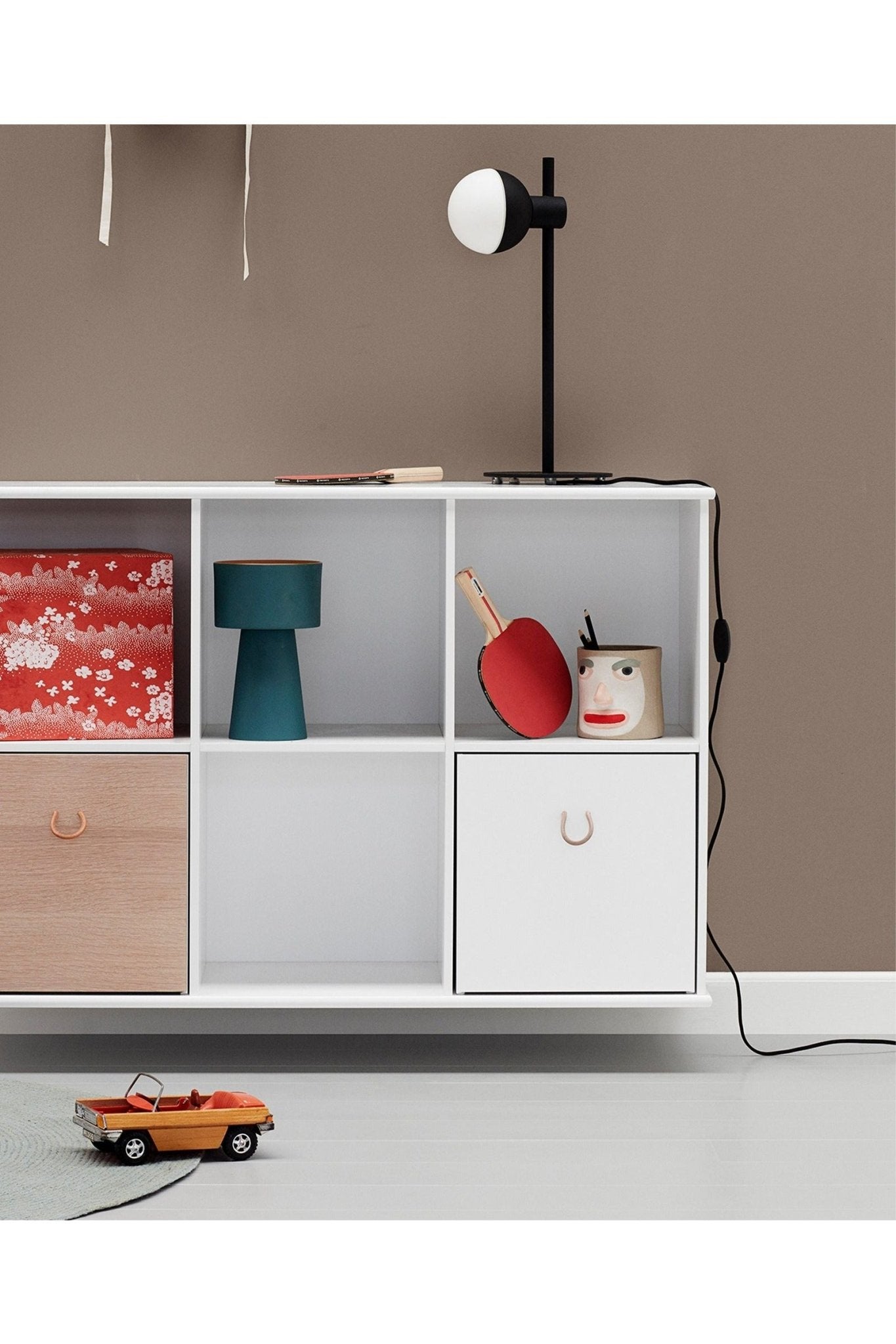 Wood Shelving unit 5x2 horizontal w. support van Oliver Furniture | Kids Conceptstore Le Fanfare